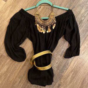 Splendid off the shoulders black blouse